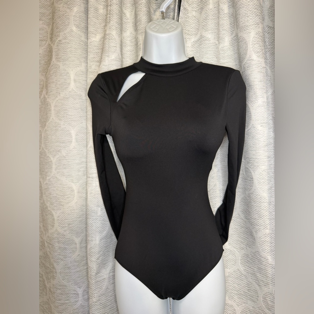 Danz N Motion Black Long Sleeve Leotard Cutout Back Dance Bodysuit M